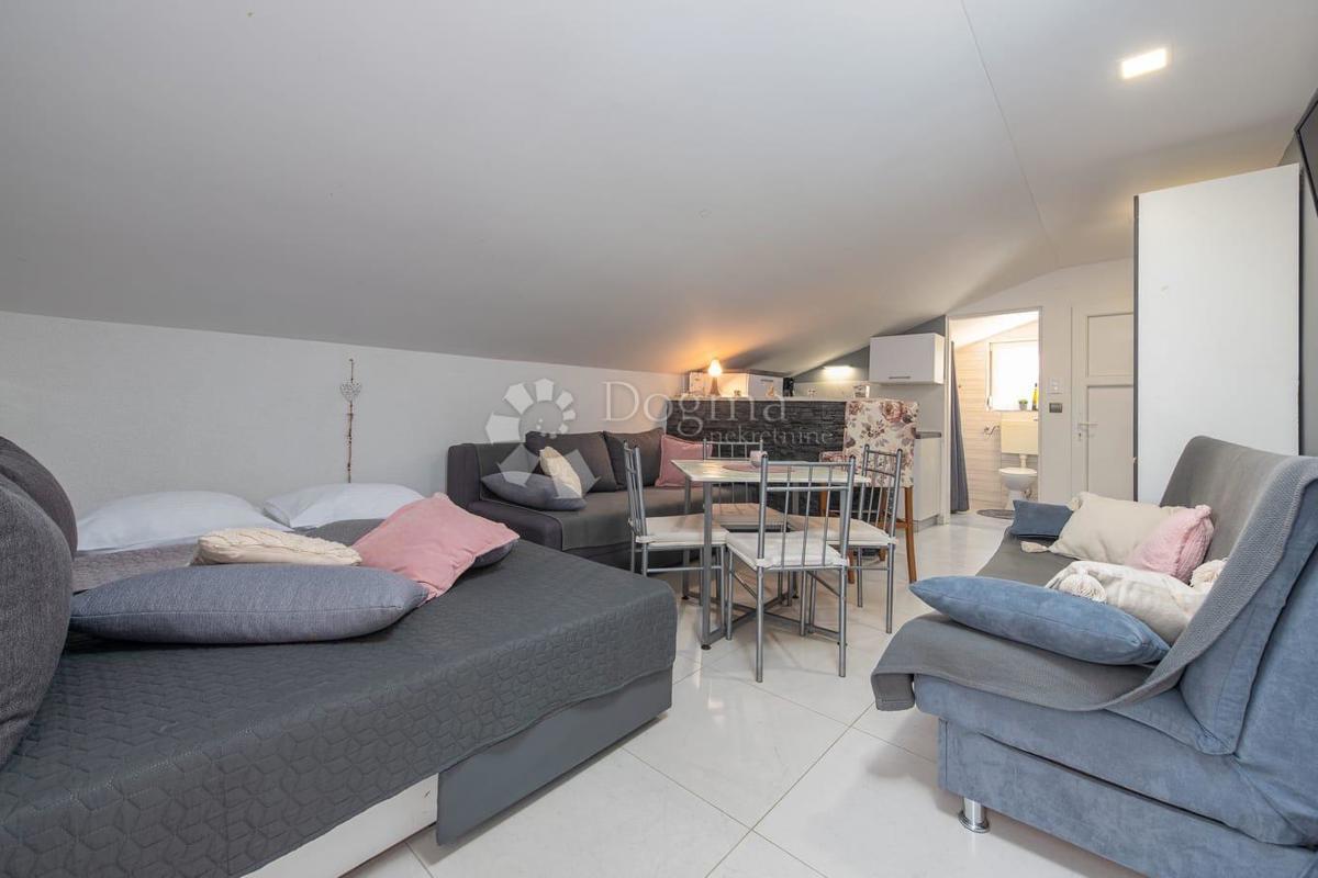 Apartma Cesarica, Karlobag, 24,52m2
