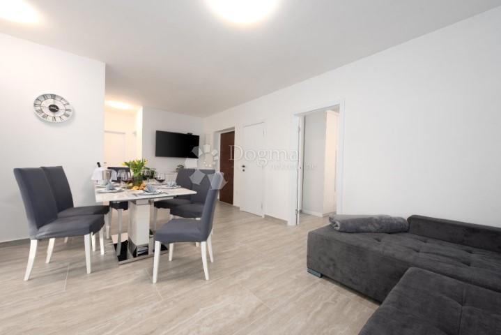 Apartma Čižići, Dobrinj, 69,25m2