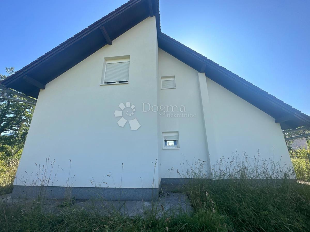 Hiša Podoštra, Gospić - Okolica, 200m2