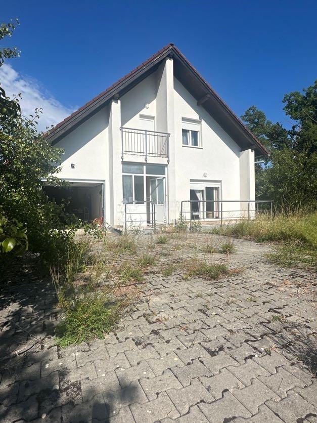 Hiša Podoštra, Gospić - Okolica, 200m2