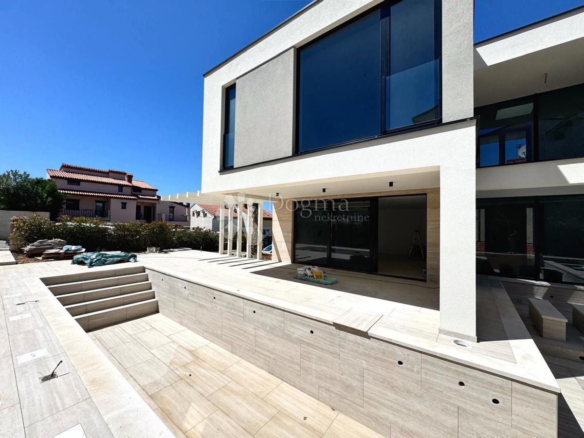 Hiša Pješčana Uvala, Medulin, 550m2