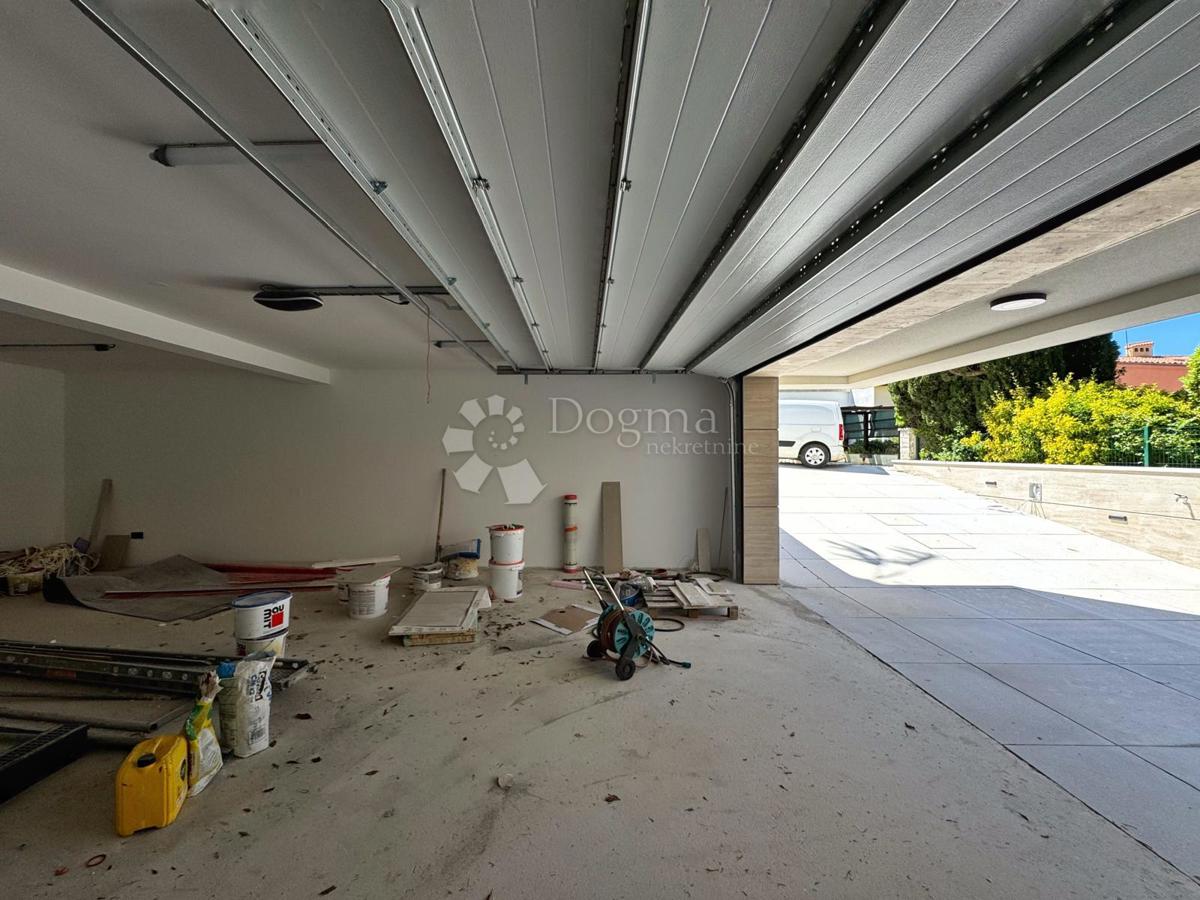 Hiša Pješčana Uvala, Medulin, 550m2