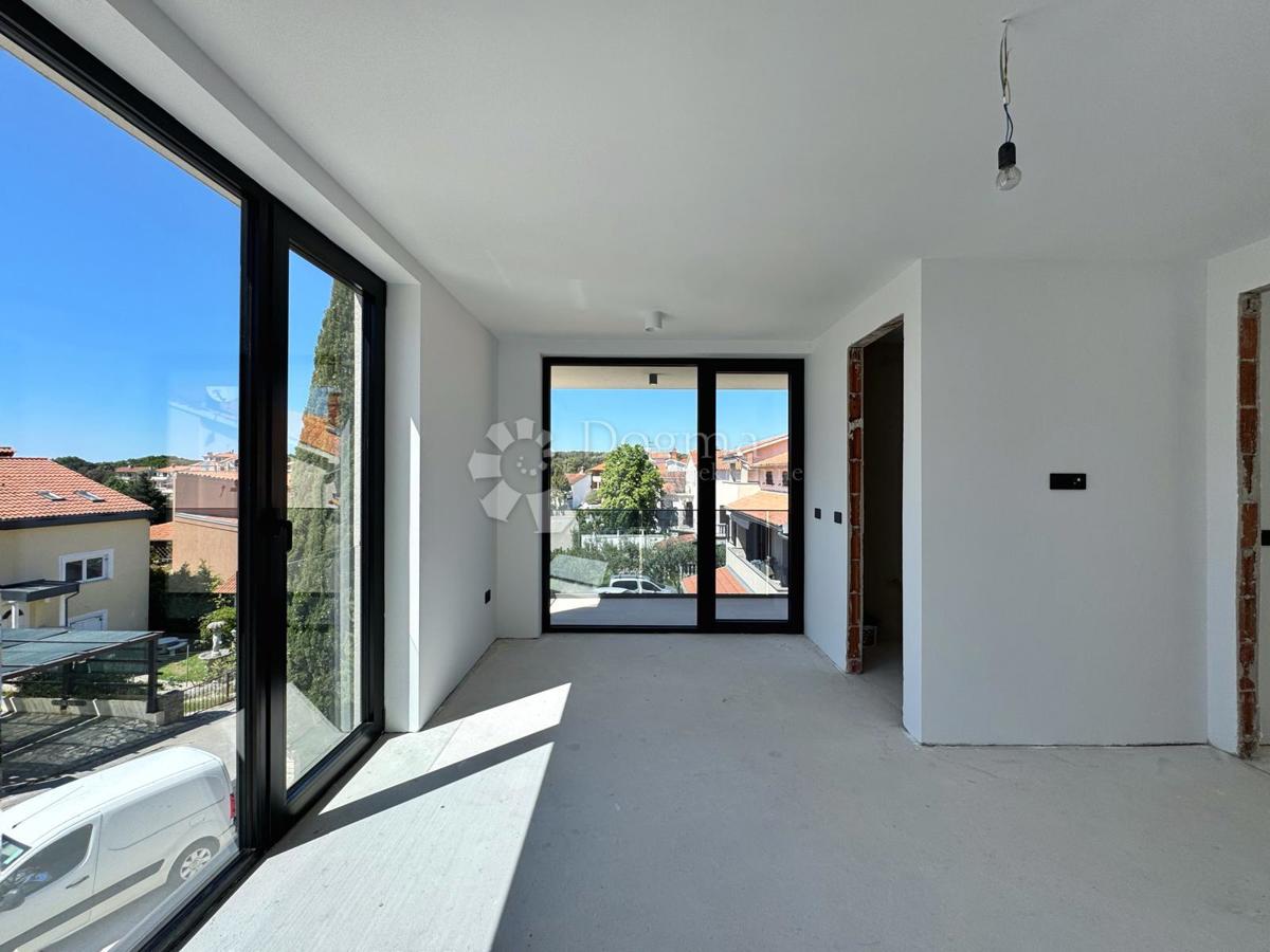 Hiša Pješčana Uvala, Medulin, 550m2