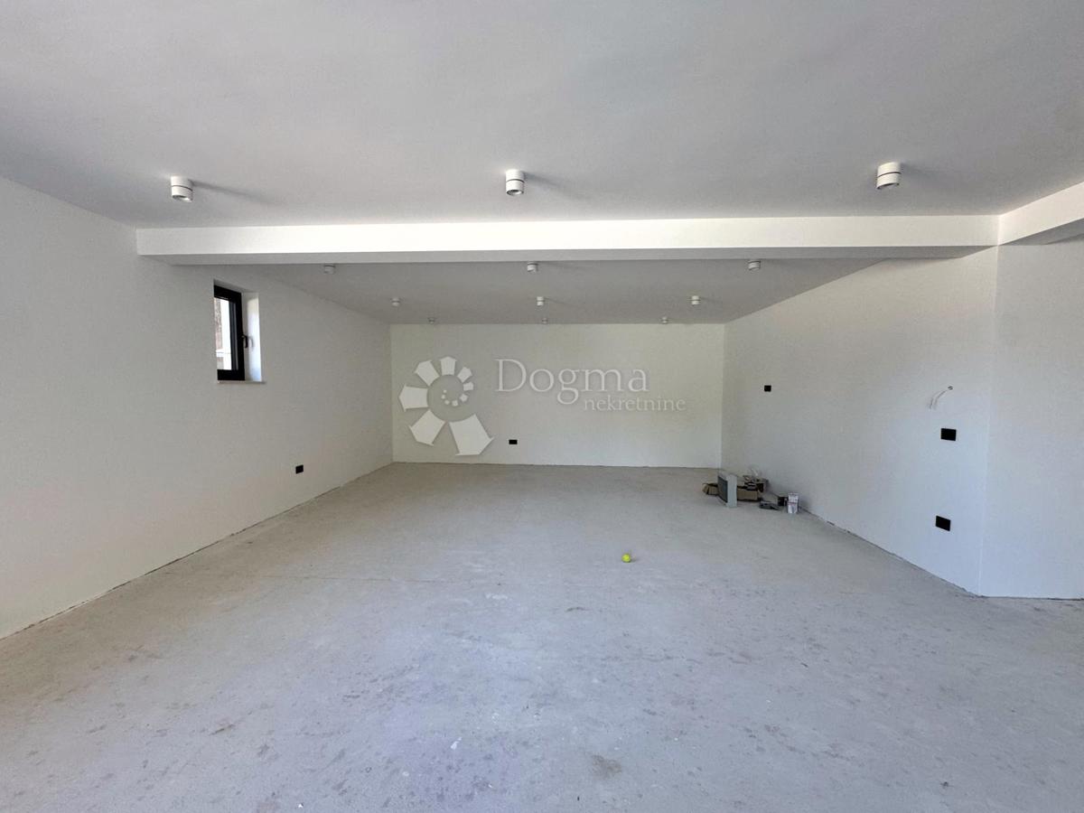 Hiša Pješčana Uvala, Medulin, 550m2