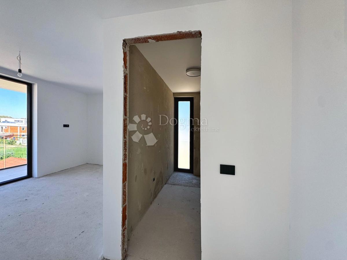 Hiša Pješčana Uvala, Medulin, 550m2