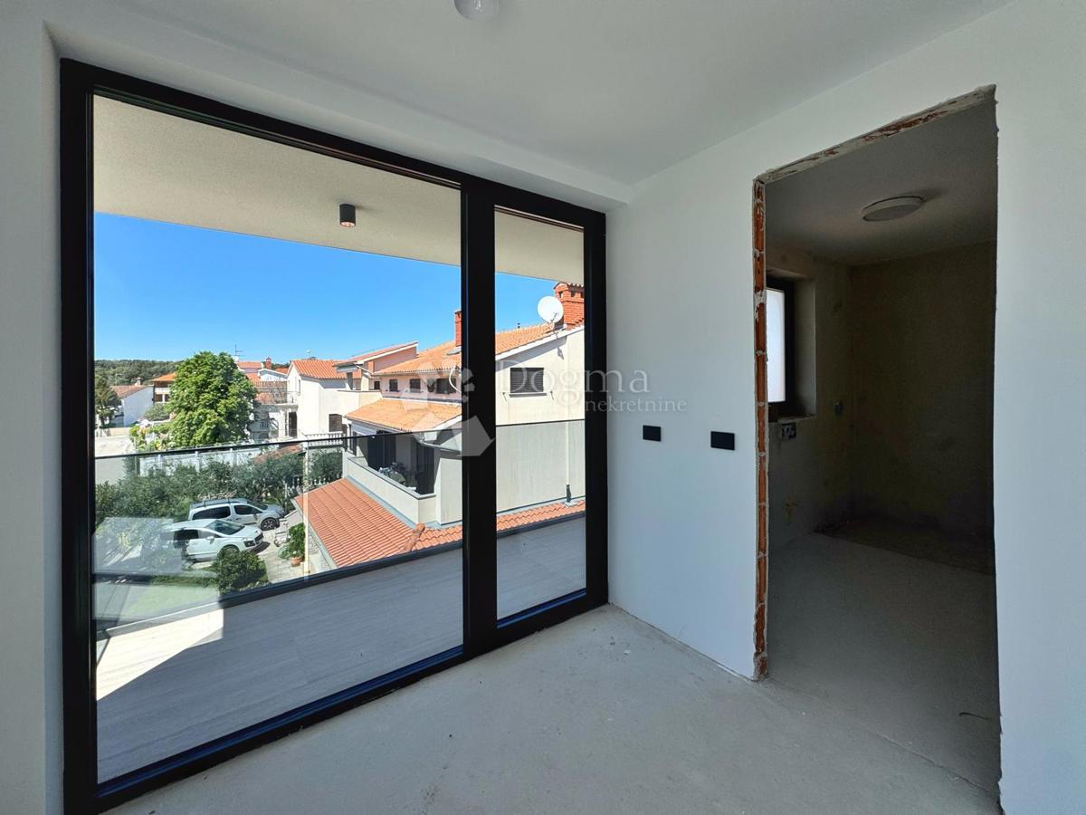 Hiša Pješčana Uvala, Medulin, 550m2