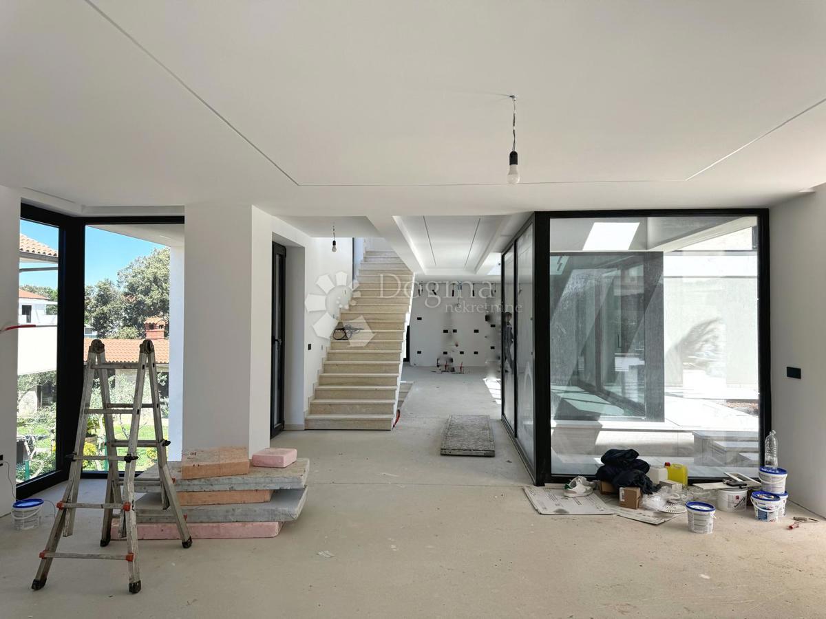 Hiša Pješčana Uvala, Medulin, 550m2