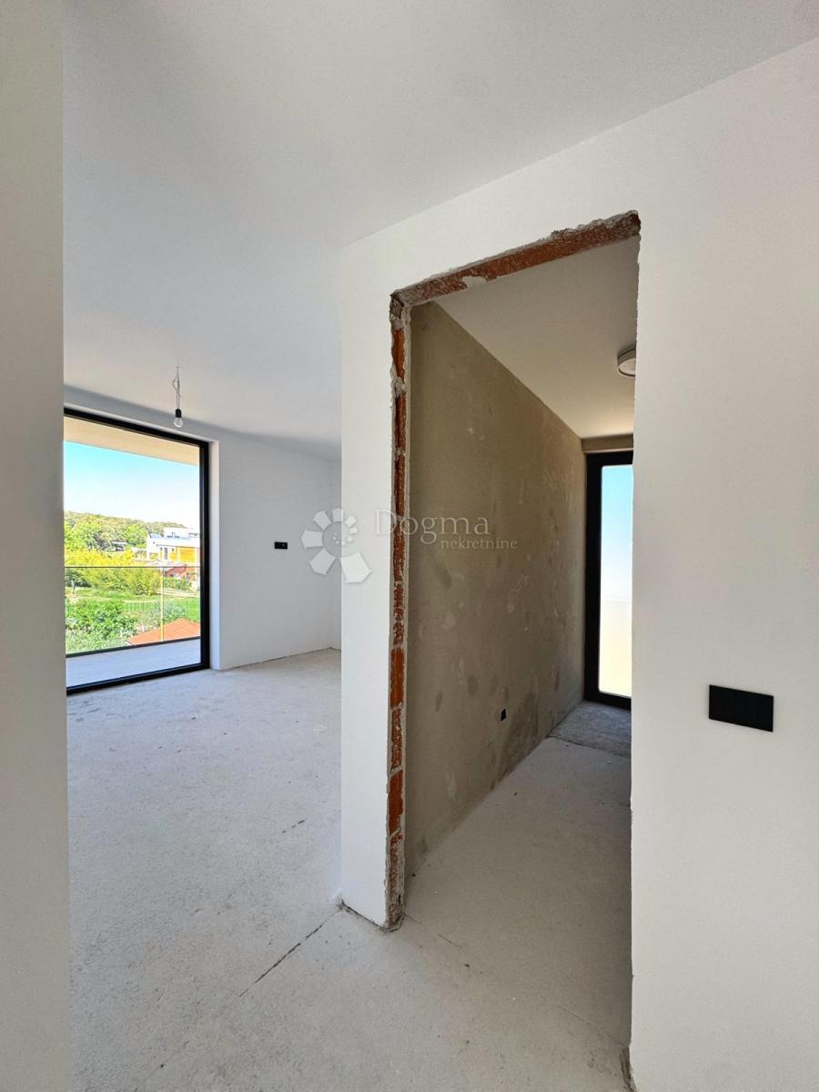 Hiša Pješčana Uvala, Medulin, 550m2