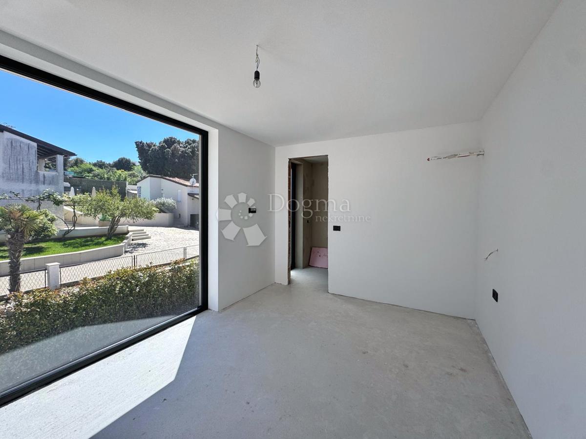 Hiša Pješčana Uvala, Medulin, 550m2