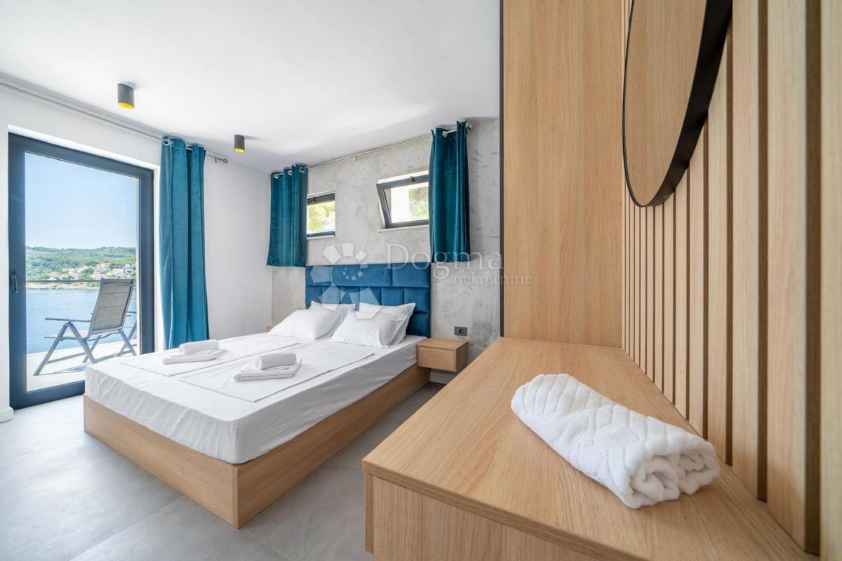 Čudovita vila ob morju na otoku Braču - Neprimerljiva lokacija