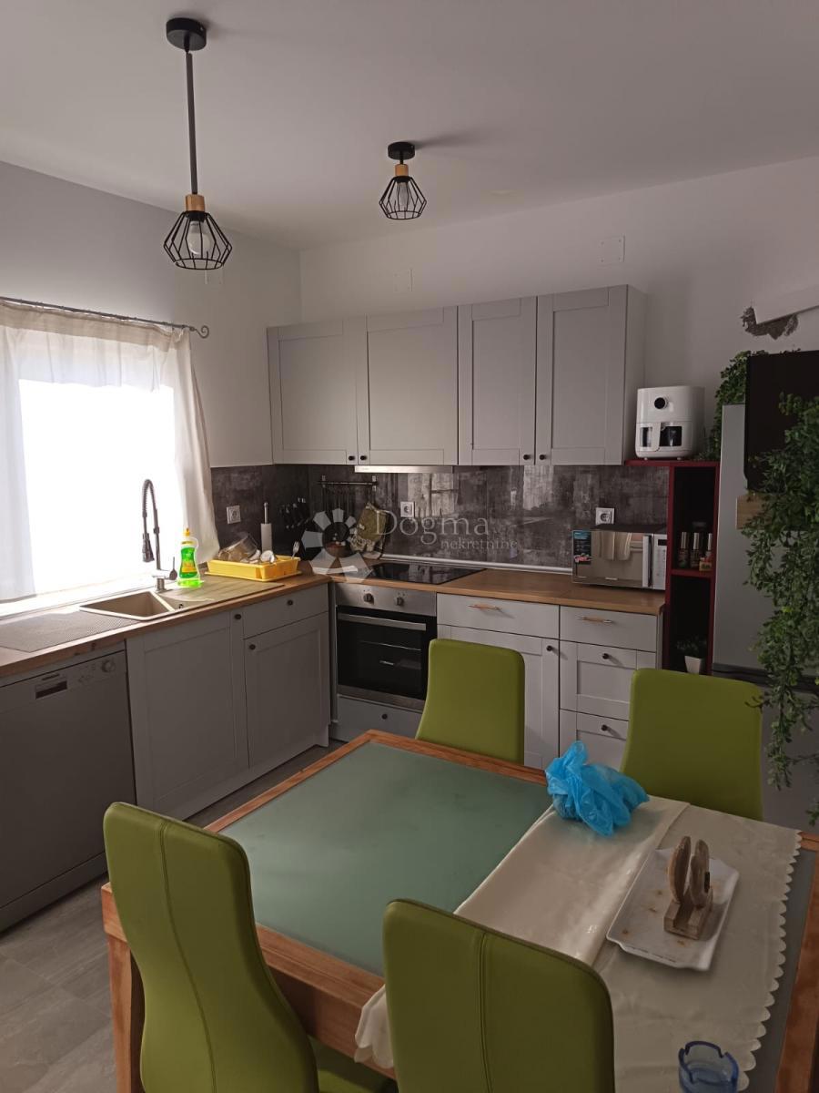 Hiša Rovanjska, Jasenice, 140m2