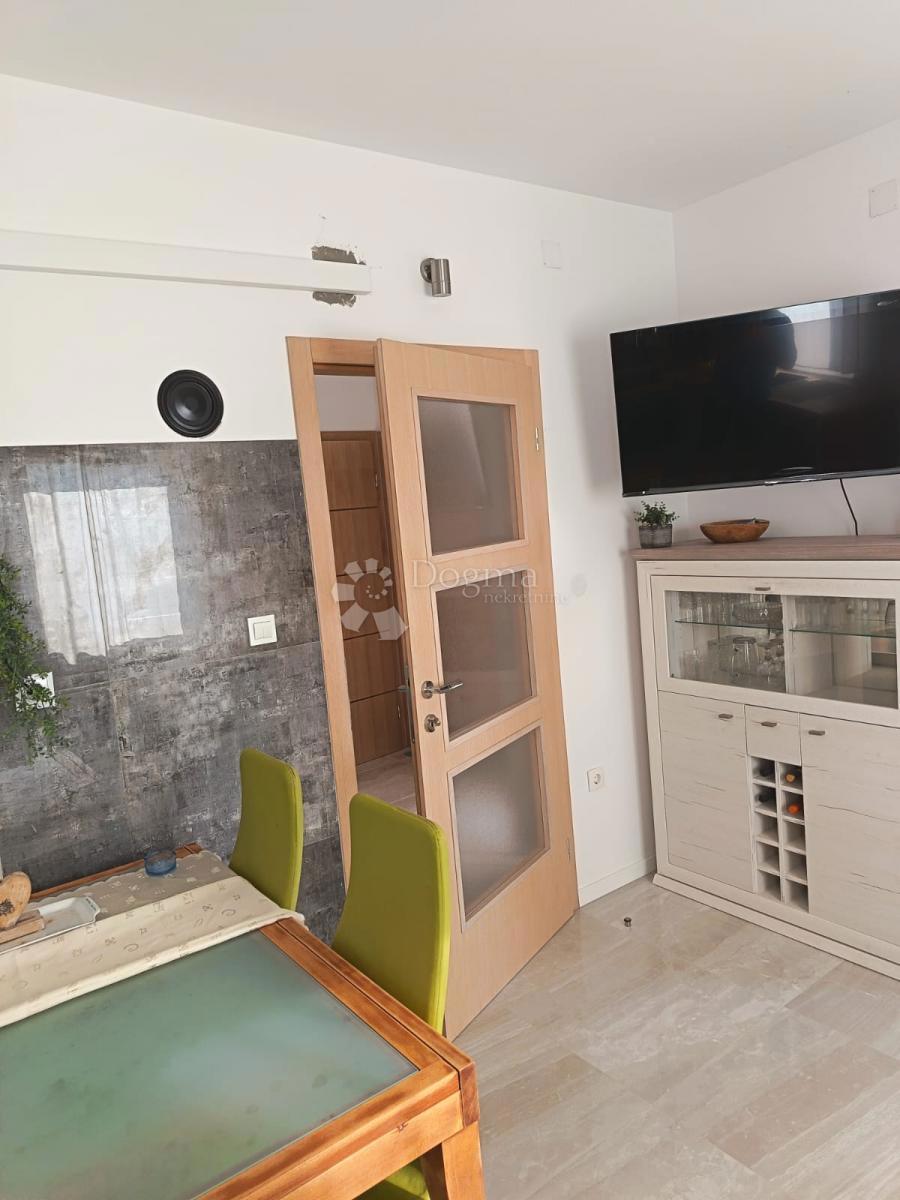 Hiša Rovanjska, Jasenice, 140m2