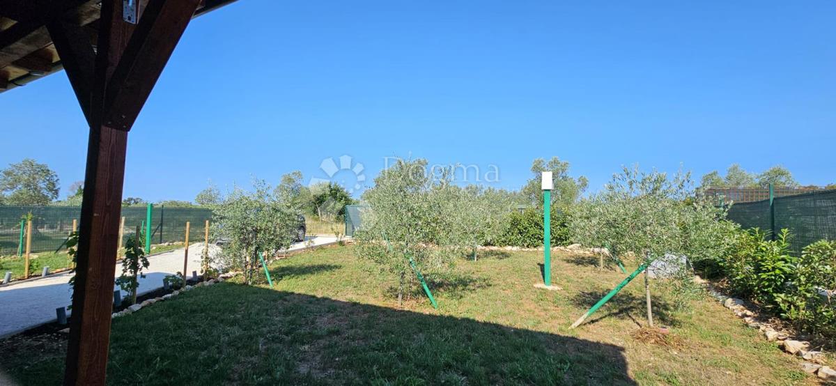 Zemljišče Fažana, 472m2