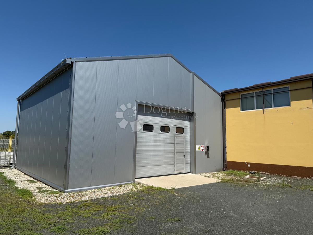 Poslovni prostor Selnik, Maruševec, 670m2