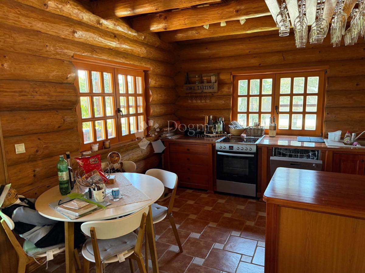Poslovni prostor Selnik, Maruševec, 670m2
