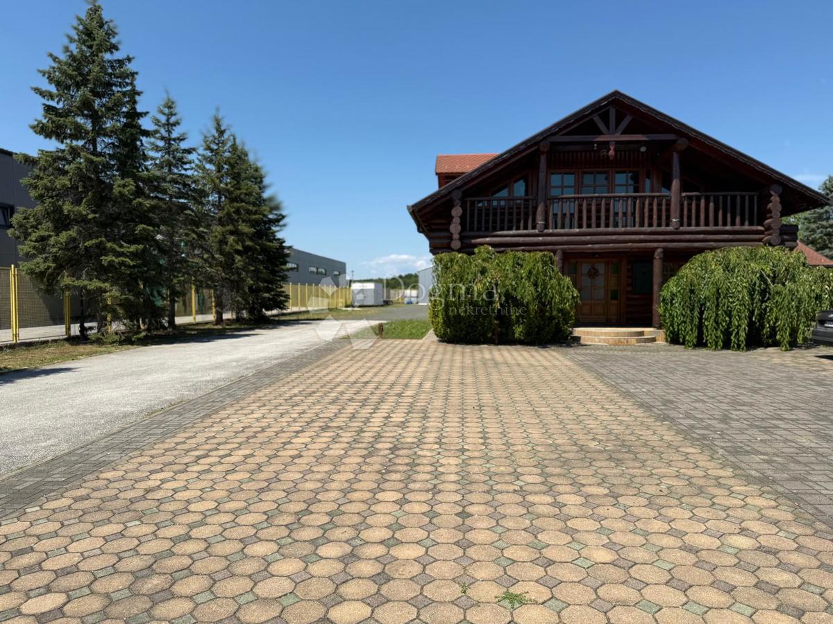 Poslovni prostor Selnik, Maruševec, 670m2