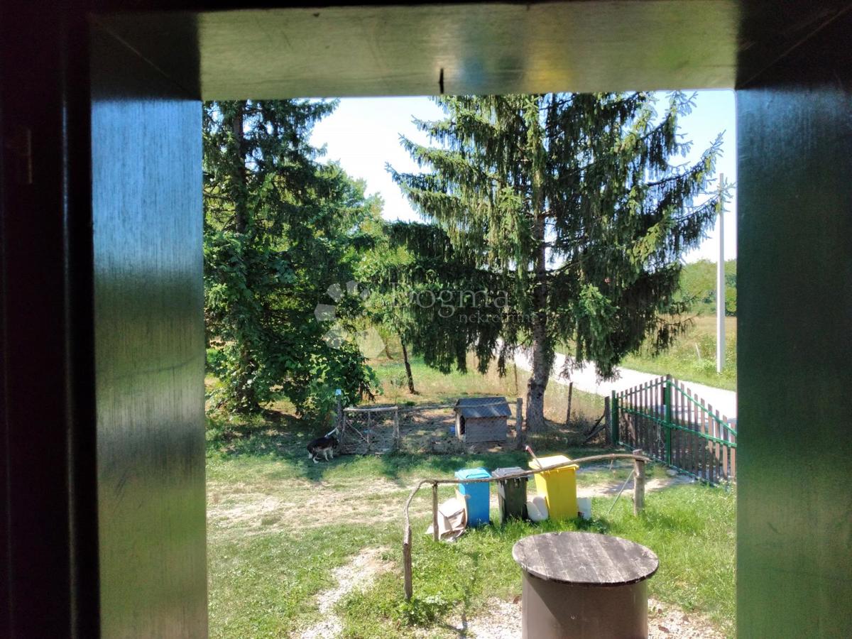 Hiša Donji Hrastovac, Sunja, 144m2