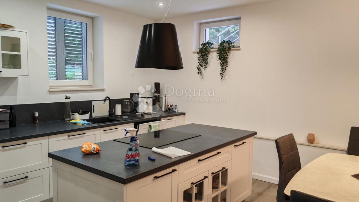 Hiša Buzdohanj, Čavle, 360m2