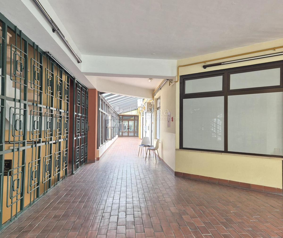 Poslovni prostor Centar, Požega, 61,28m2