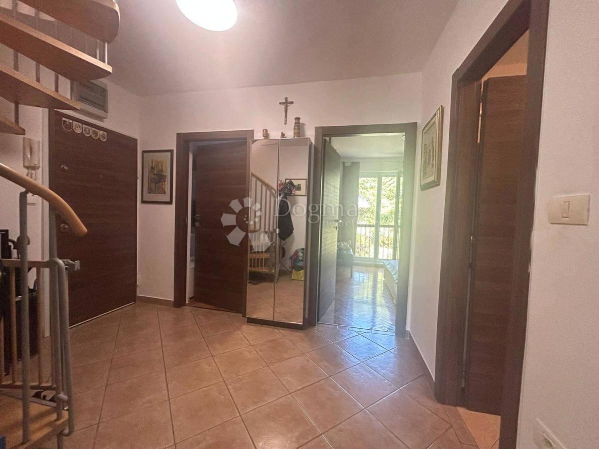 Dvostanovanjsko stanovanje v Fažani, 400 m od morja – 65 m² + podstrešje 28 m²