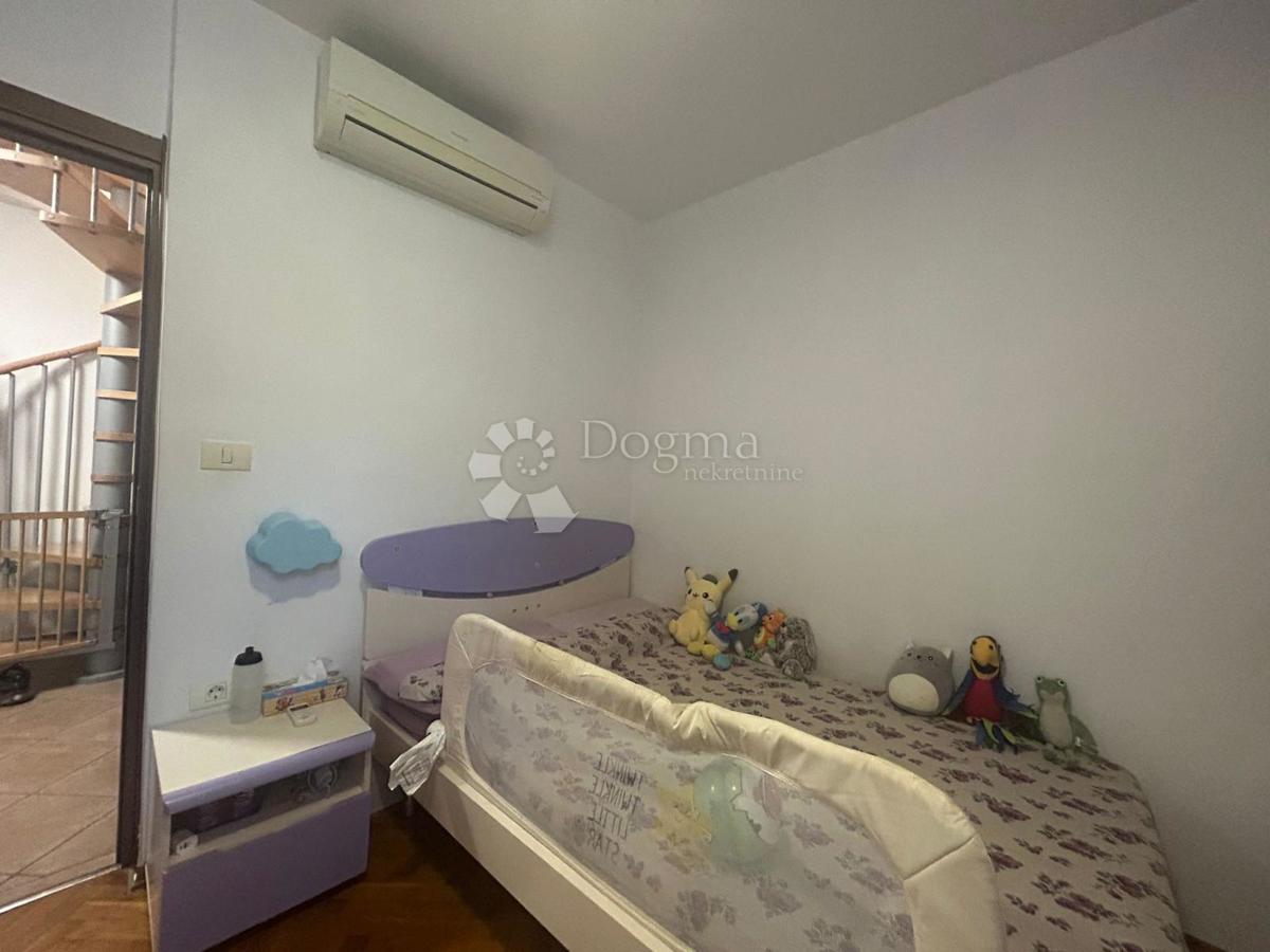 Dvostanovanjsko stanovanje v Fažani, 400 m od morja – 65 m² + podstrešje 28 m²