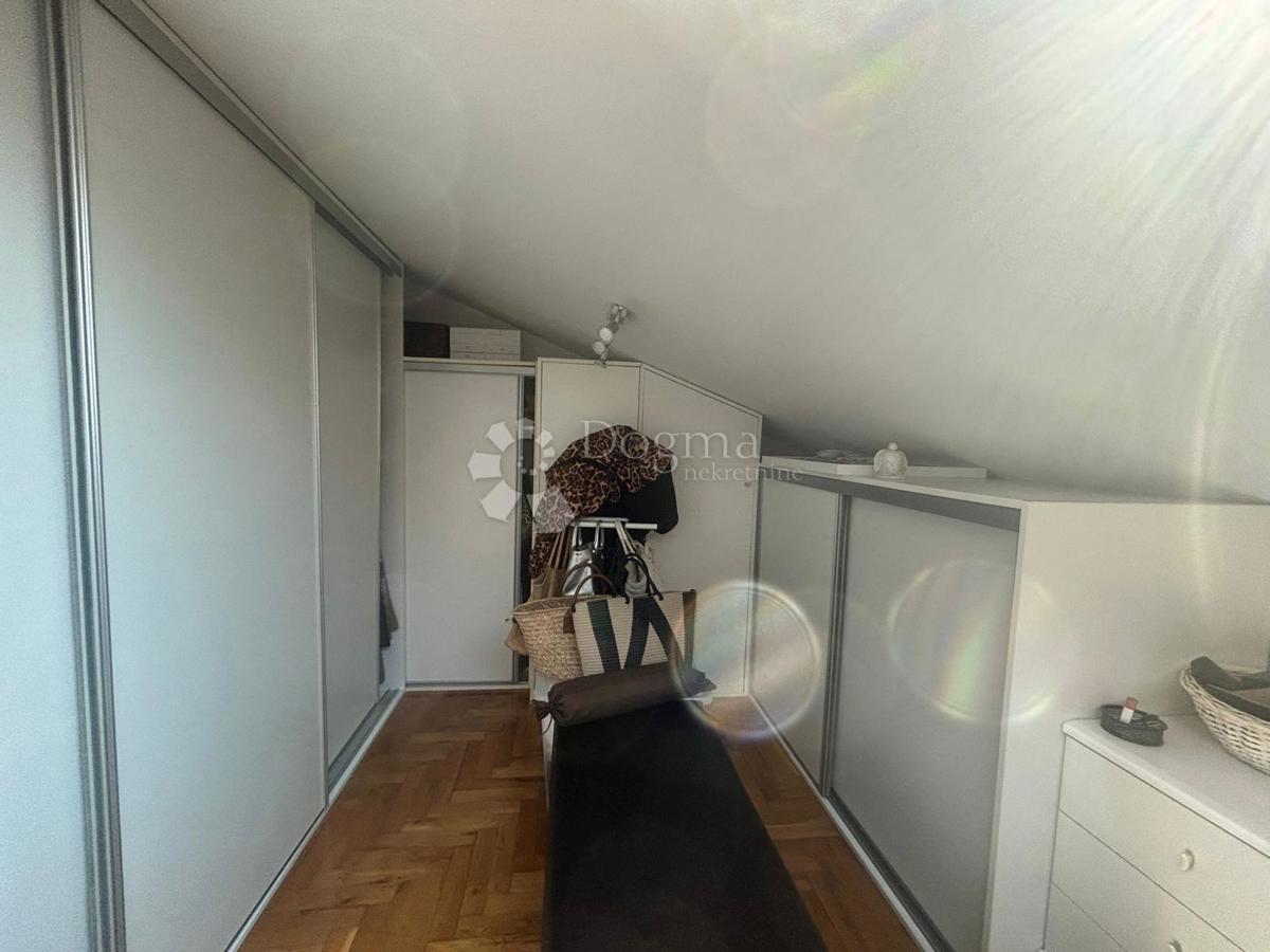Dvostanovanjsko stanovanje v Fažani, 400 m od morja – 65 m² + podstrešje 28 m²