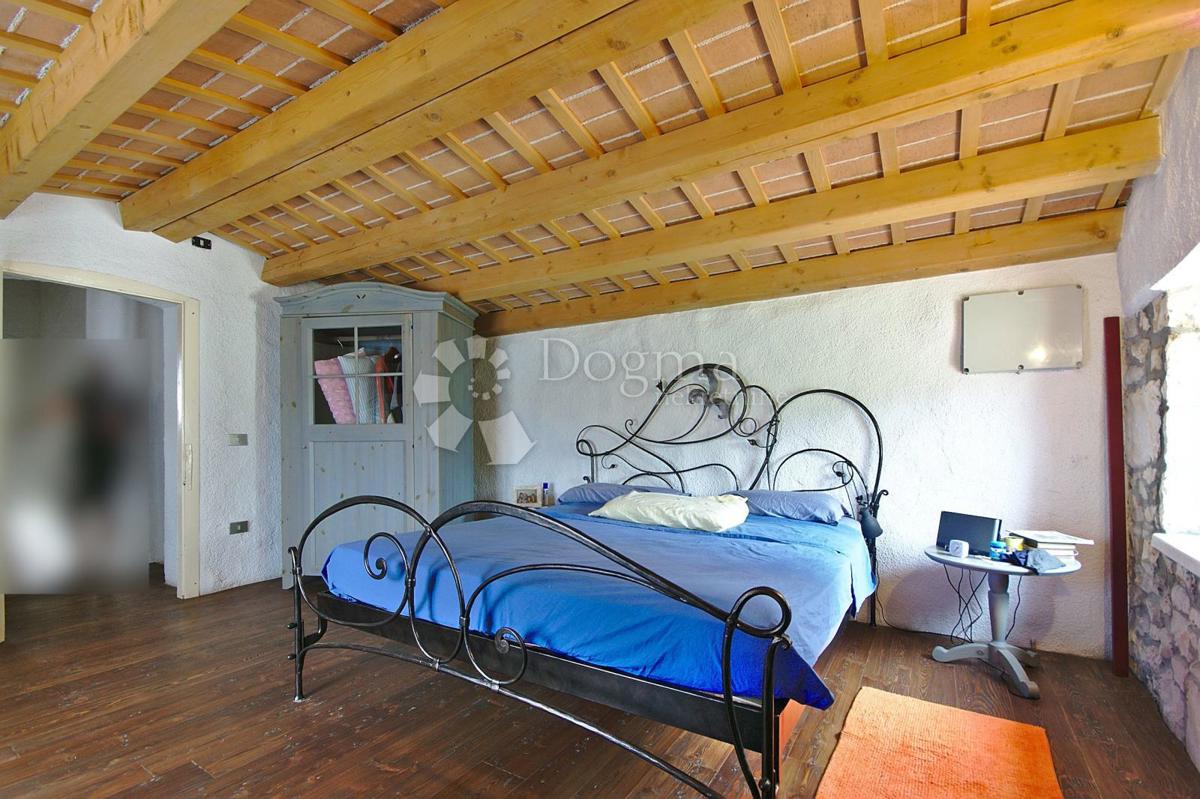 Hiša Kršan, 330m2