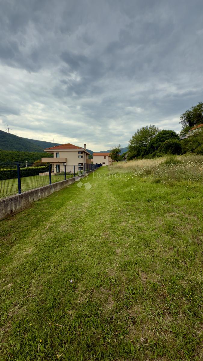 Zazidljivo zemljišče Radošić, Sinj, 641m2