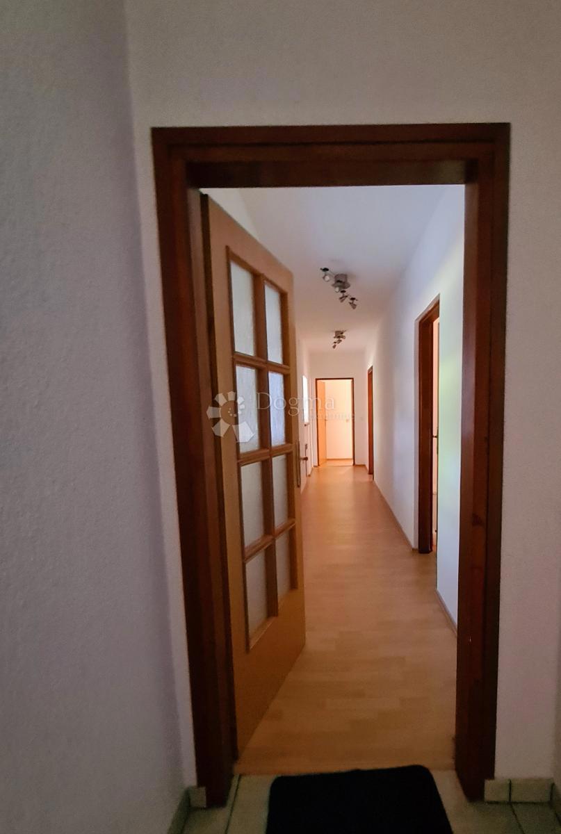 Hiša Kraj Donji, Marija Gorica, 560m2