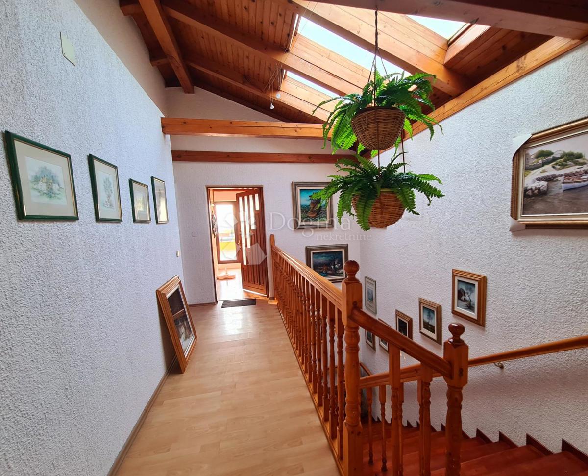 Hiša Kraj Donji, Marija Gorica, 560m2