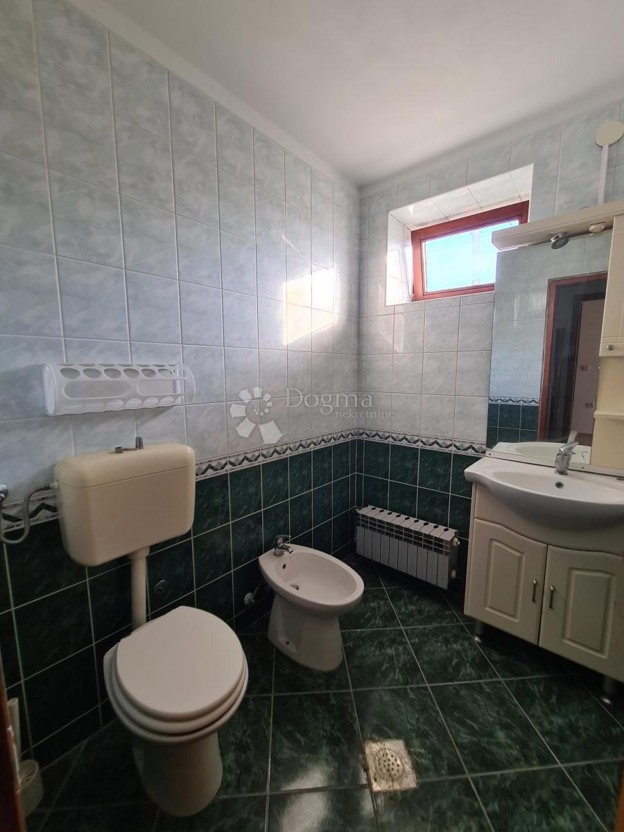 Hiša Kraj Donji, Marija Gorica, 560m2