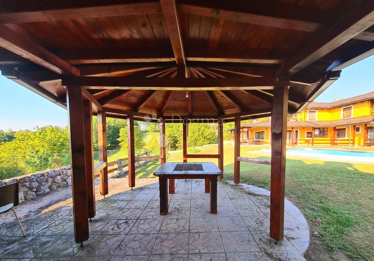 Hiša Kraj Donji, Marija Gorica, 560m2
