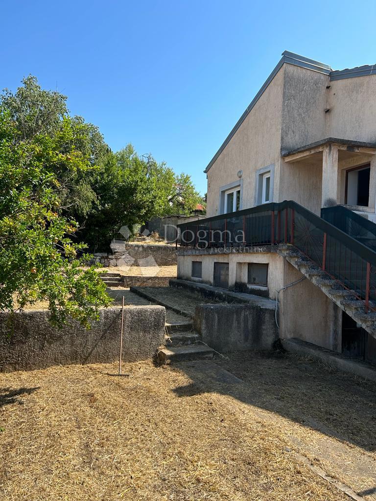 Hiša Centar, Pula, da, 177m2