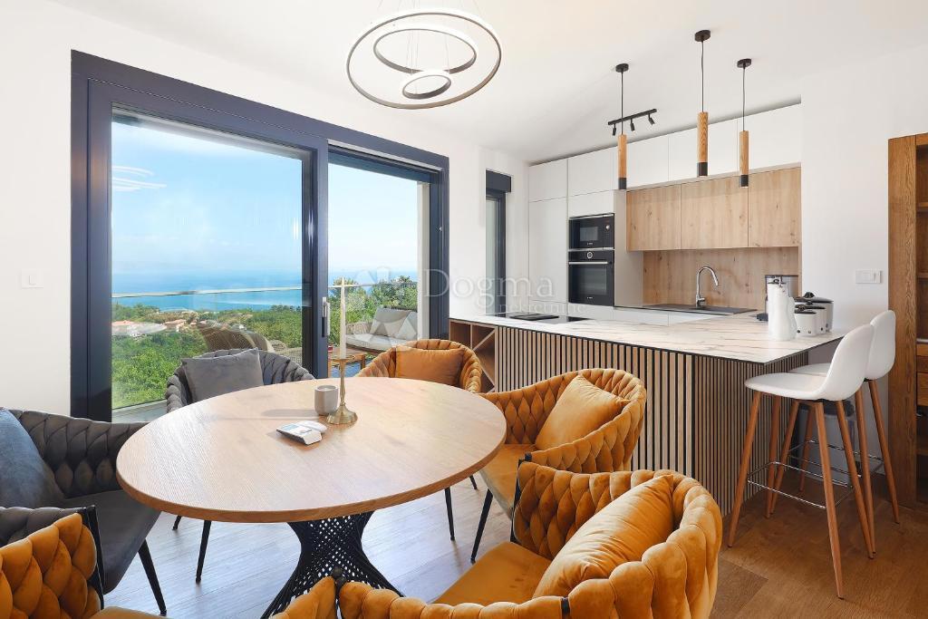 Stanovanje Ika, Opatija - Okolica, 108,51m2