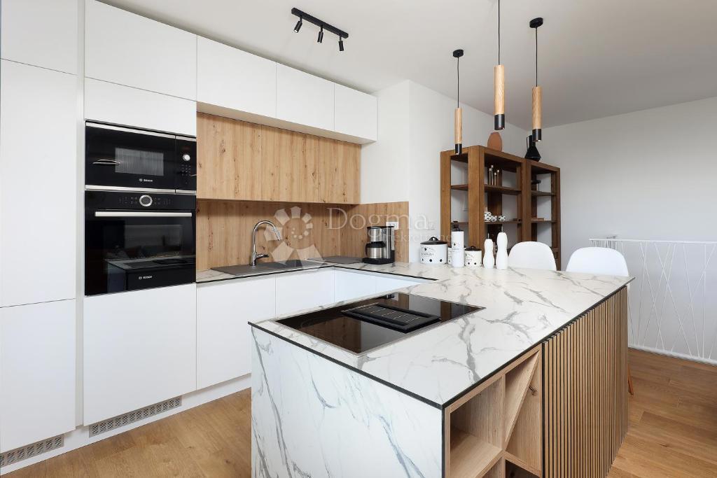 Stanovanje Ika, Opatija - Okolica, 108,51m2
