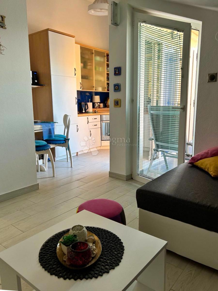 Stanovanje Povljana, 42m2