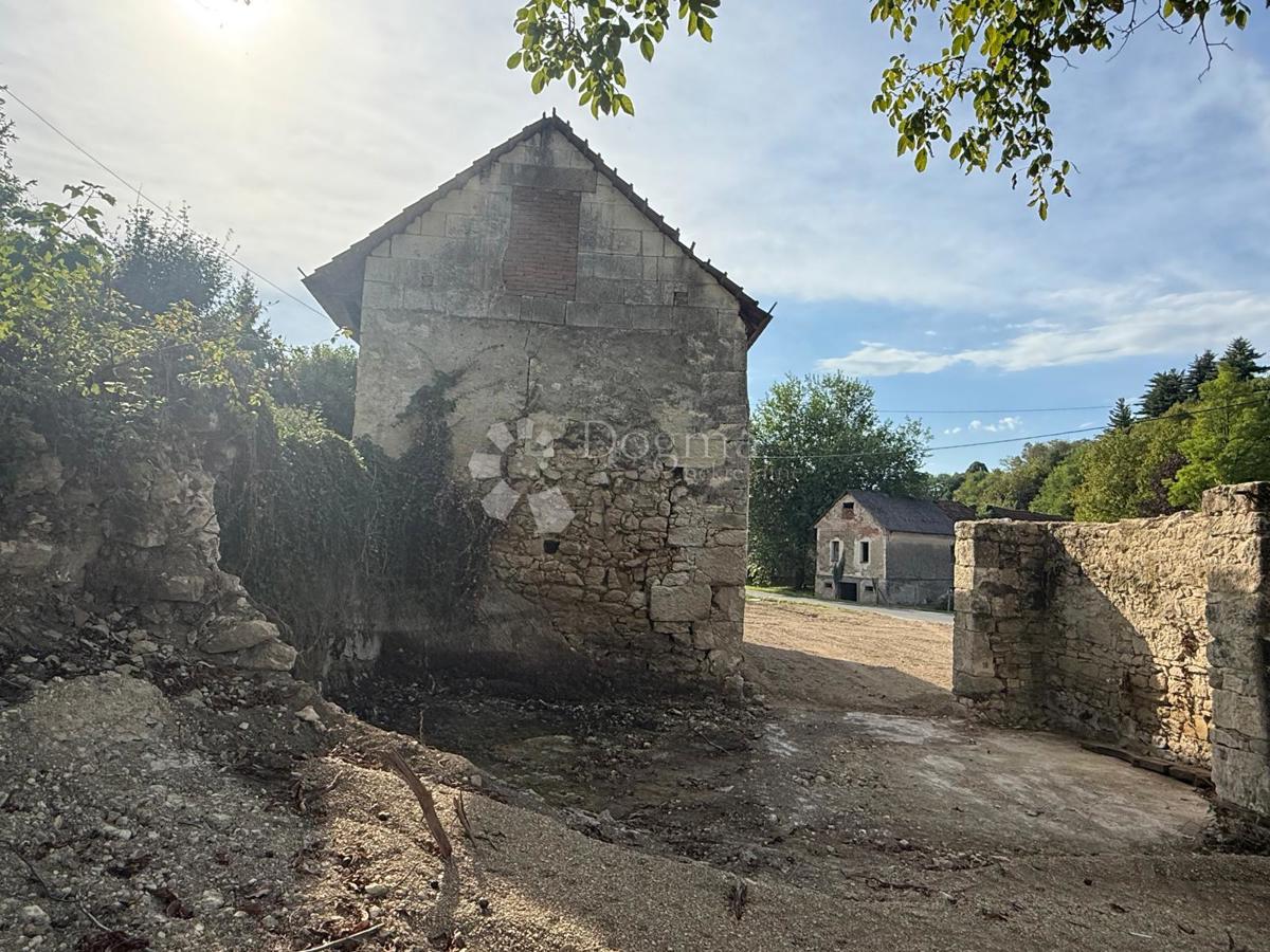 Hiša Vinica, 150m2