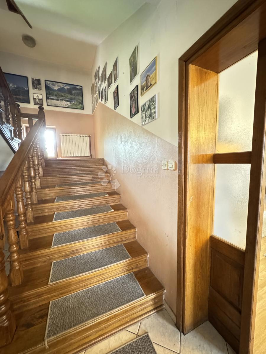 Hiša Bogdani, Peščenica - Žitnjak, 780m2