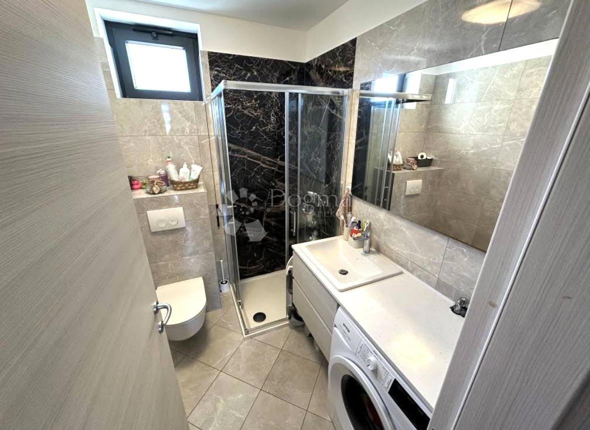 Stanovanje Novigrad, 87,97m2