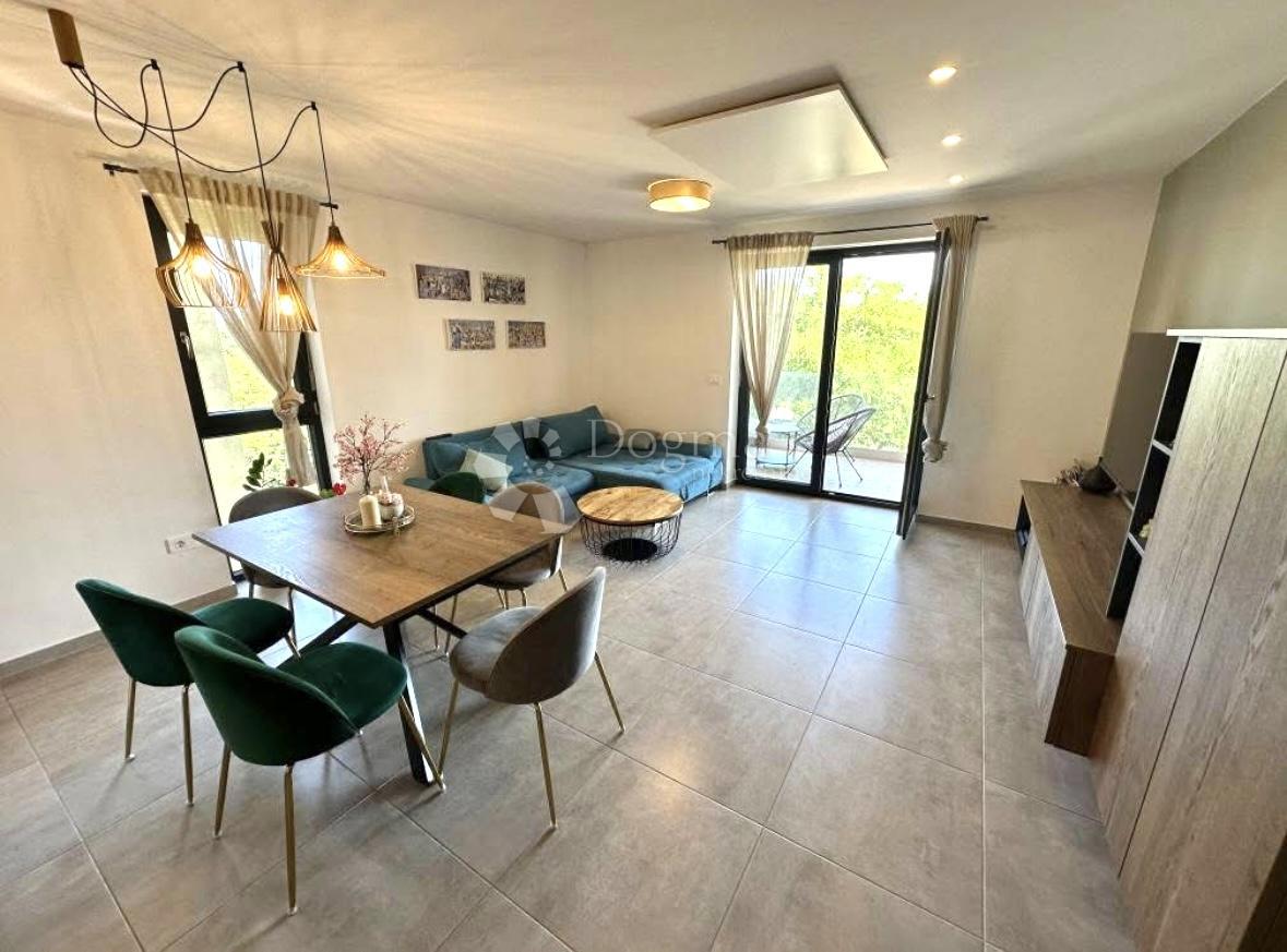 Stanovanje Novigrad, 87,97m2