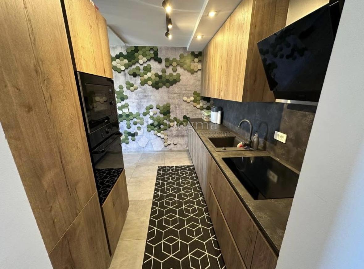 Stanovanje Novigrad, 87,97m2