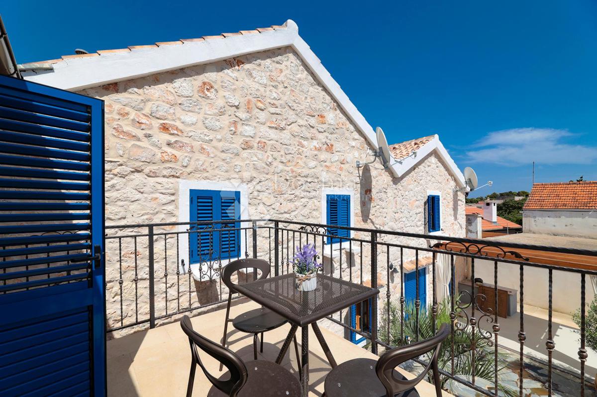 Avtentična kamnita hiša na otoku Molat - Naložba v mir, luksuz in tradicijo (-KA-), 55m2