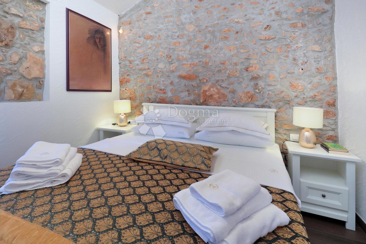 Avtentična kamnita hiša na otoku Molat - Naložba v mir, luksuz in tradicijo (-KA-), 55m2