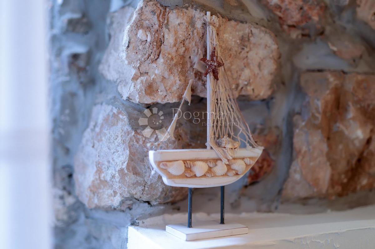 Avtentična kamnita hiša na otoku Molat - Naložba v mir, luksuz in tradicijo (-KA-), 55m2
