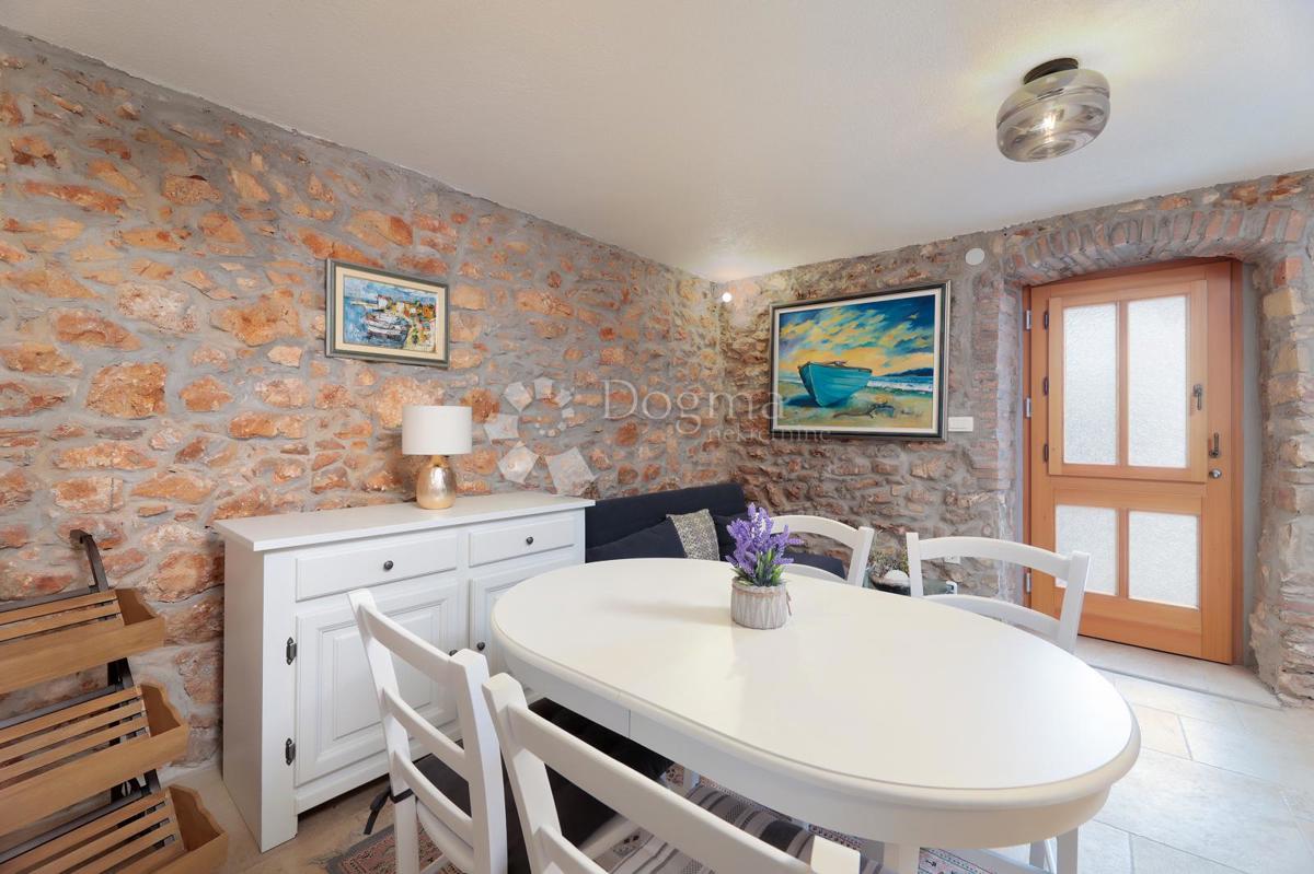 Avtentična kamnita hiša na otoku Molat - Naložba v mir, luksuz in tradicijo (-KA-), 55m2