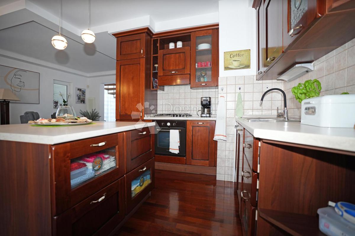 Stanovanje Banjole, Medulin, 107,66m2