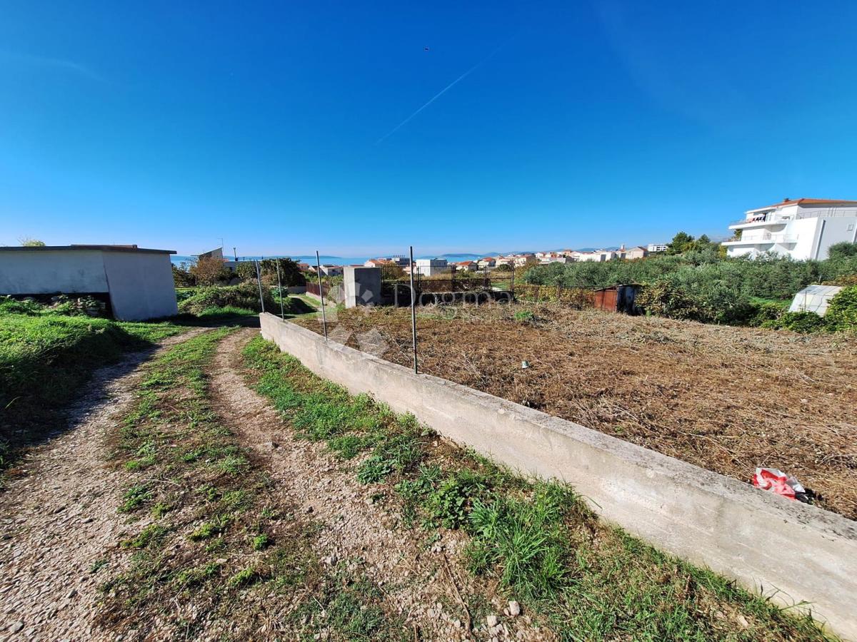 Zazidljivo zemljišče Podstrana, 754m2