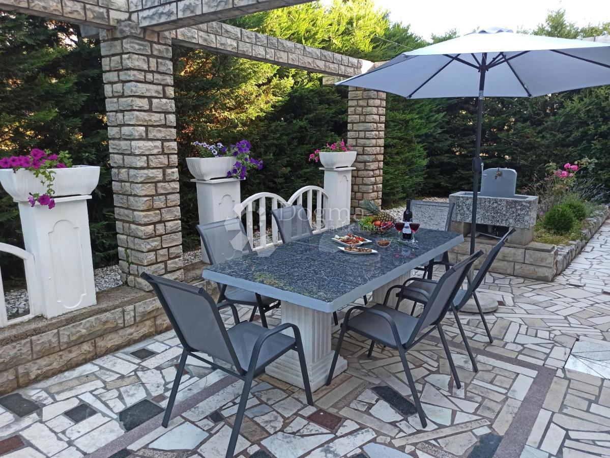 Hiša Malinska, Malinska-Dubašnica, 500m2