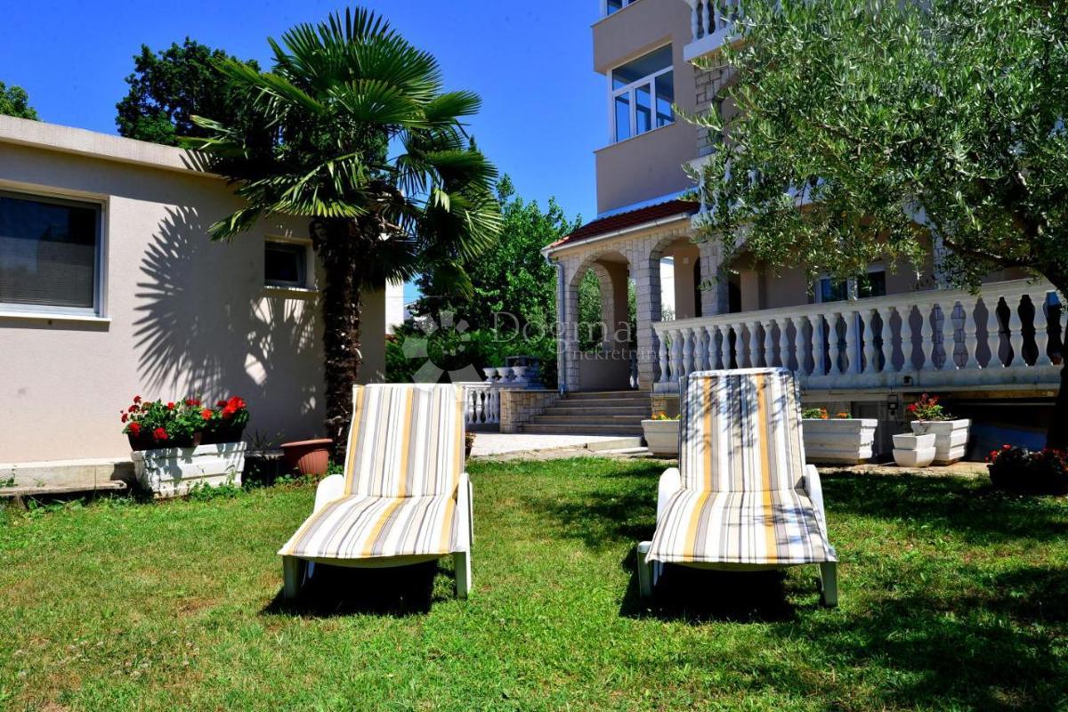 Hiša Malinska, Malinska-Dubašnica, 500m2