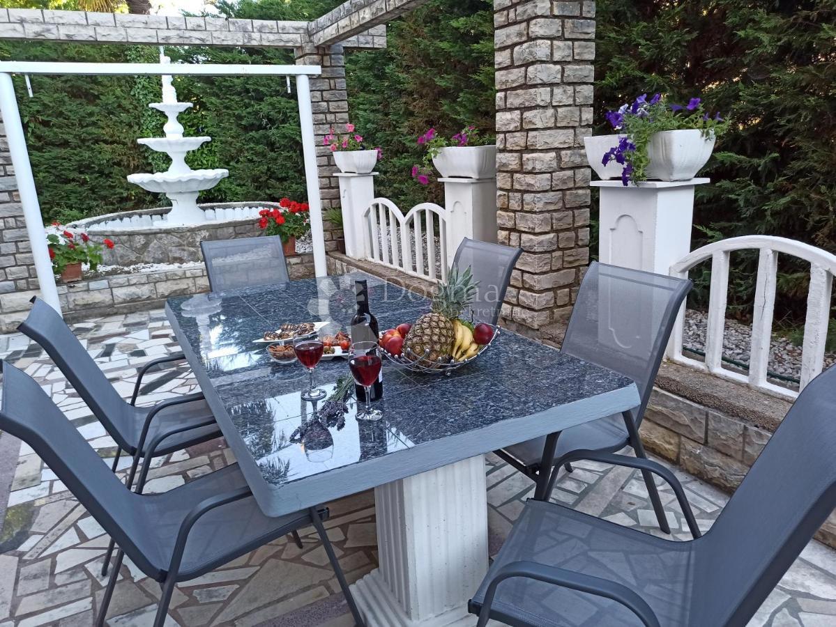 Hiša Malinska, Malinska-Dubašnica, 500m2